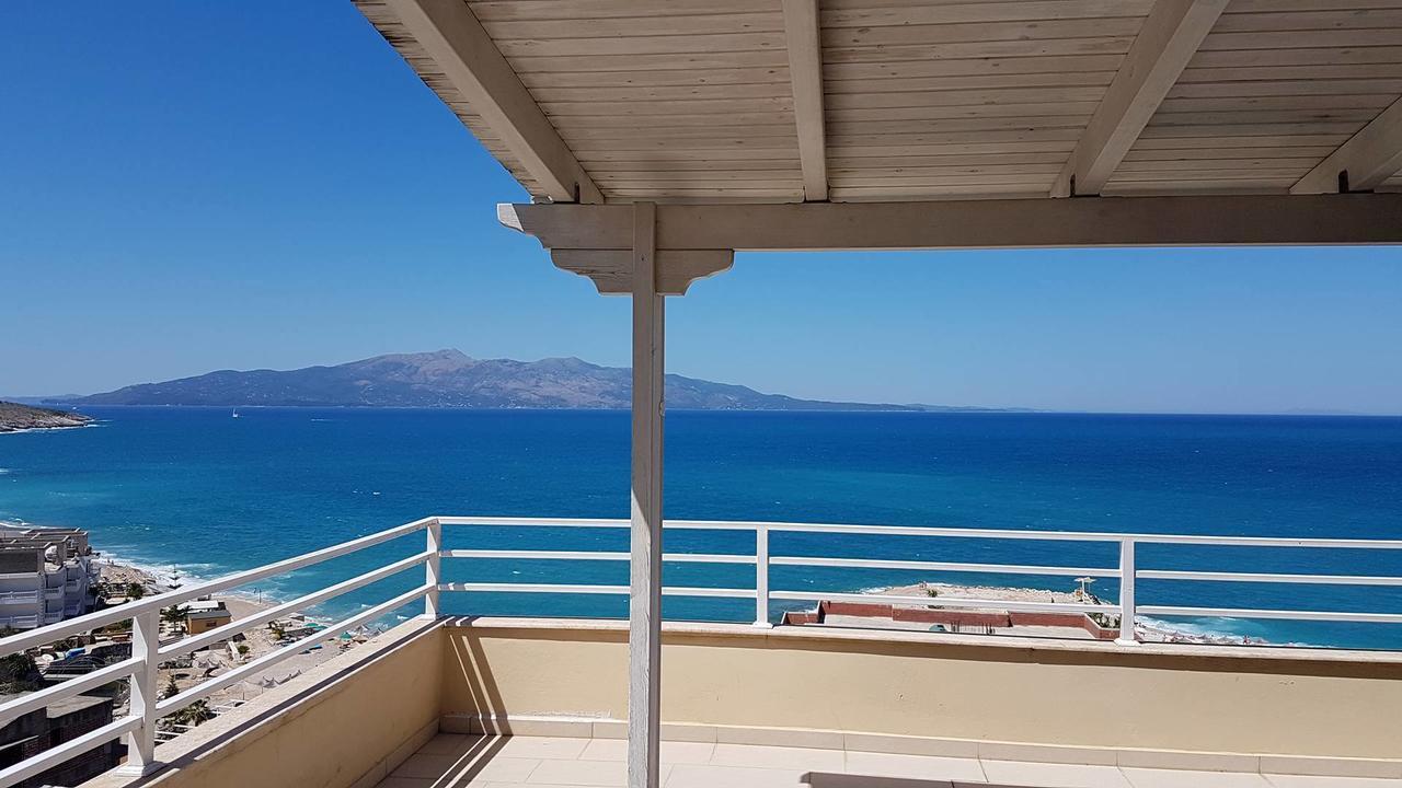 Sea Front Penthouse Sarandë Exterior foto