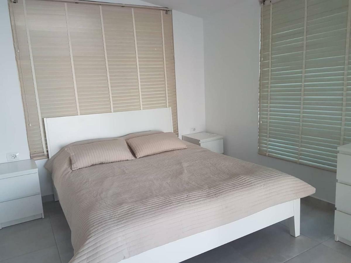 Sea Front Penthouse Sarandë Exterior foto