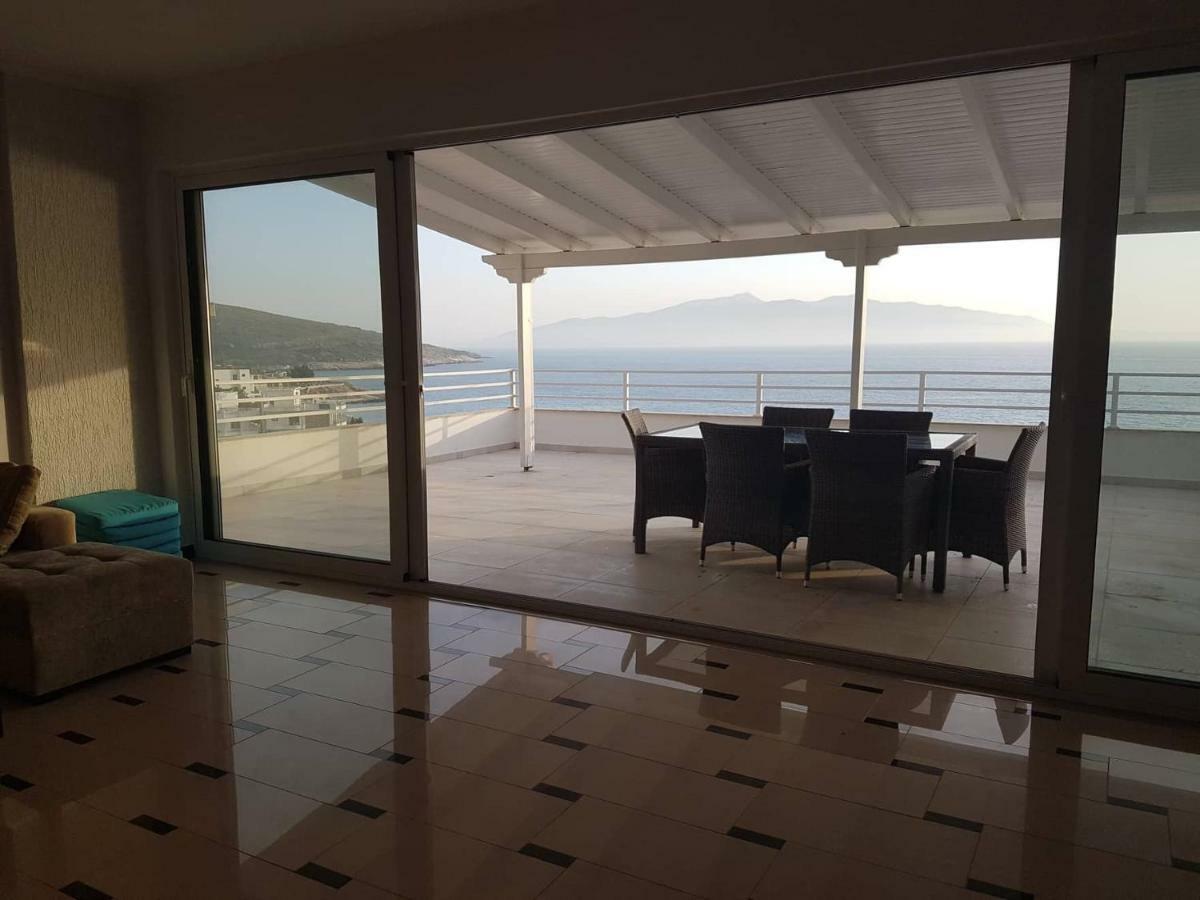 Sea Front Penthouse Sarandë Exterior foto